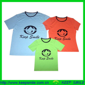 Customized Fashion Family T-Shirts with Logos on Chest